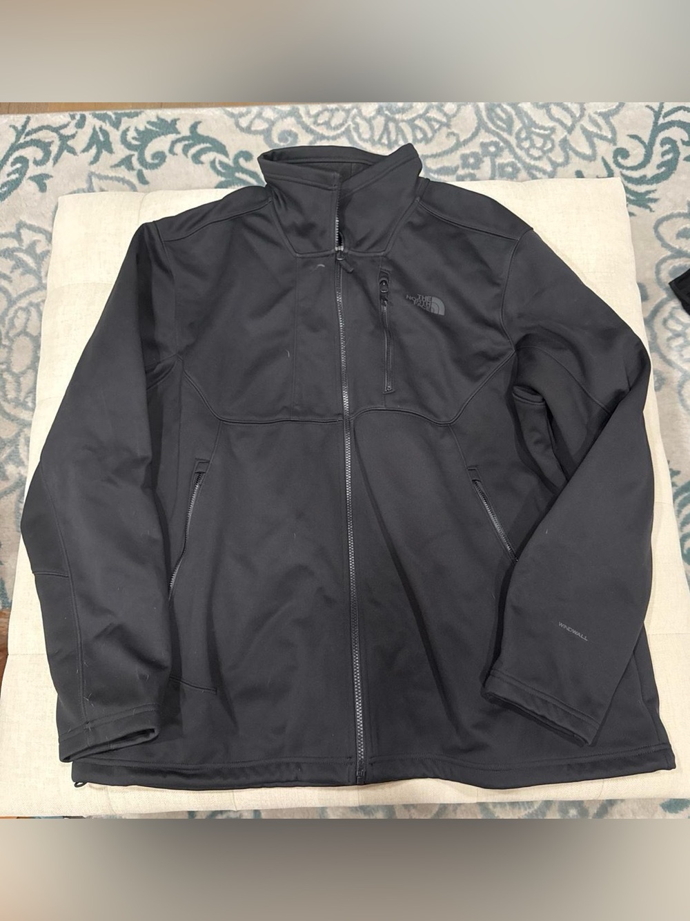 The North Face Black Men’s Softshell Full-Zip Jacket
